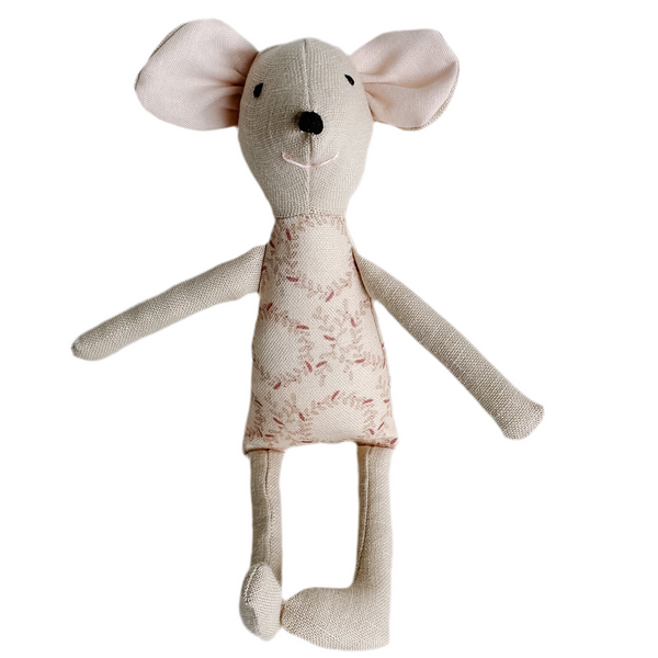 8" Sand XOXO Mouse in Cream