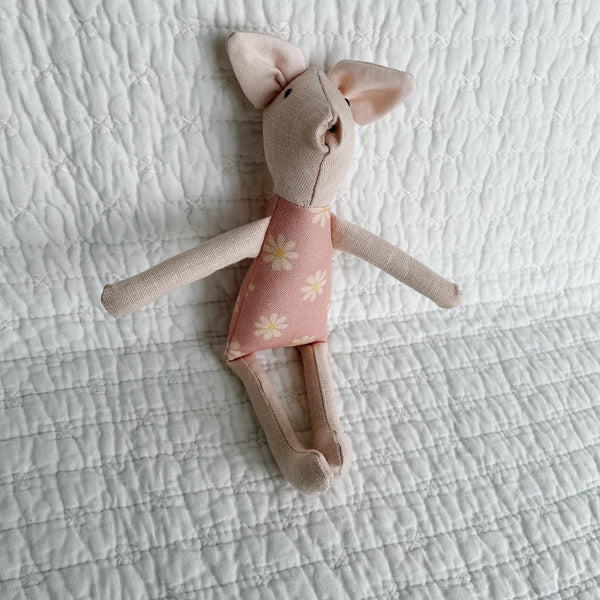 8" Pale Pink Pig in Pink Daisy