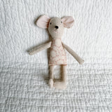 8" Sand XOXO Mouse in Cream