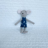 8" Tan Snow in Summer Mouse in Blue