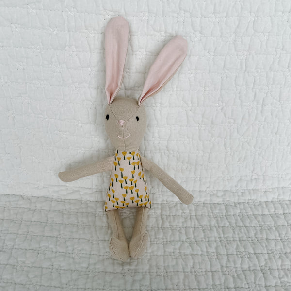 8" Sand yellow tulip Bunny