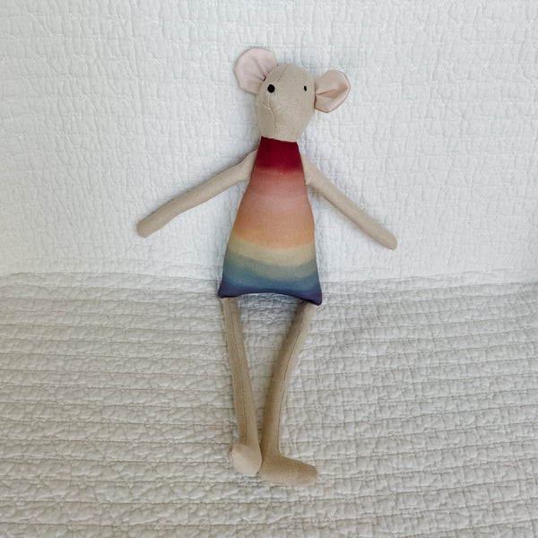 18" Sand Rainbow Mouse