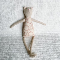 18" Sand Cat in Cream XOXO