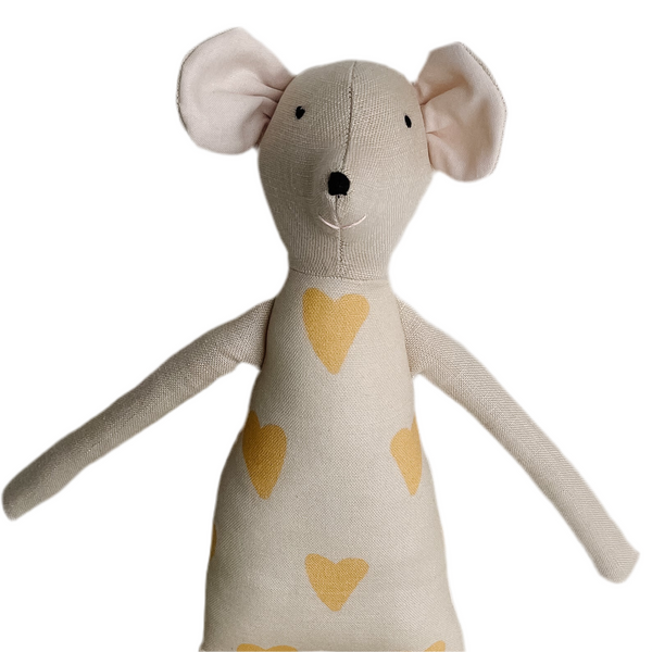 18" Sand Heart Mouse in Yellow