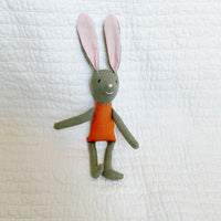 8" Carrot Bunny