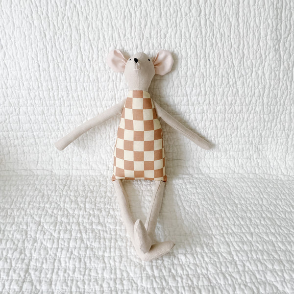 18" Sand Checkered Mouse in Terra Cotta